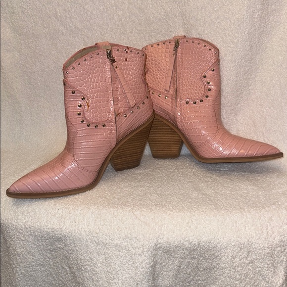 Sam Edelman Pink Croc-Embossed Ankle Boots - Picture 9 of 9
